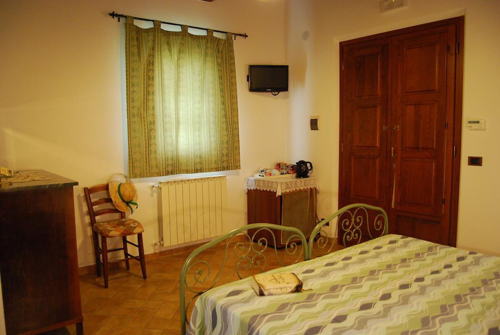 Agriturismo Sant' Ansano Pensionat Castiglione dʼOrcia Rum bild